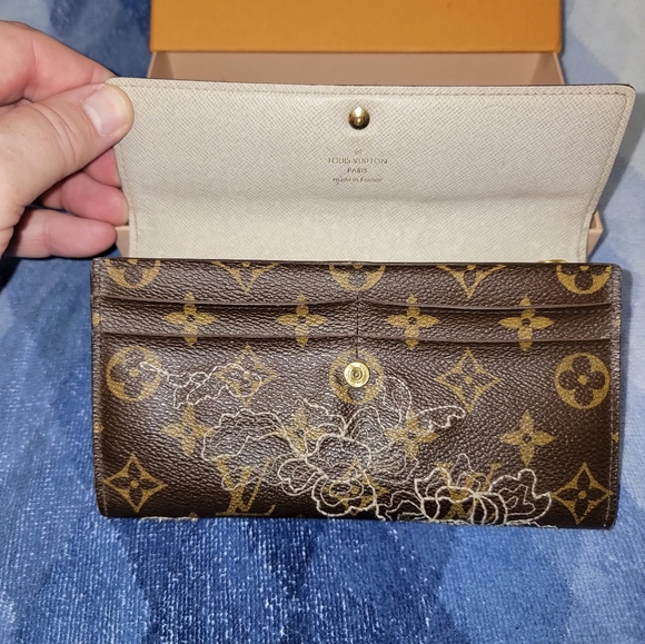Louis Vuitton Sarah Limited Edition Monogram Dentelle Brown Wallet with box - Picture 4 of 15